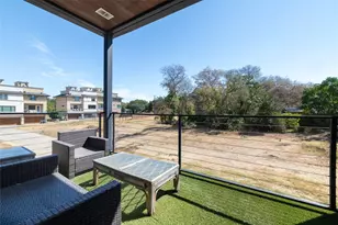 449 S Rayner St, Fort Worth, TX 76111 - Photo 19