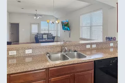 1805 Overlook Drive, Lancaster, TX 75146 - Photo 7