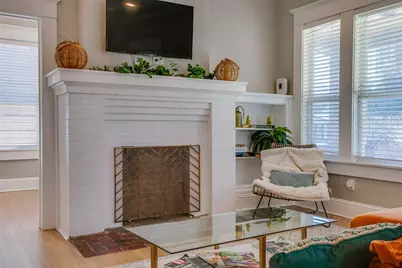 413 W 9th Street, Dallas, TX 75208 - Photo 9