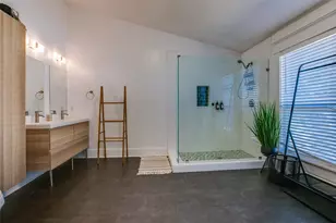 413 W 9th St, Dallas, TX 75208 - Photo 27