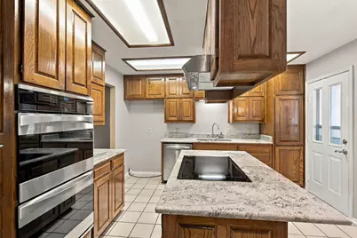 1802 Tulip Drive, Arlington, TX 76013 - Photo 9