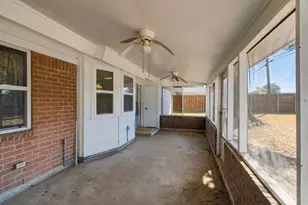 1802 Tulip Dr, Arlington, TX 76013 - Photo 29