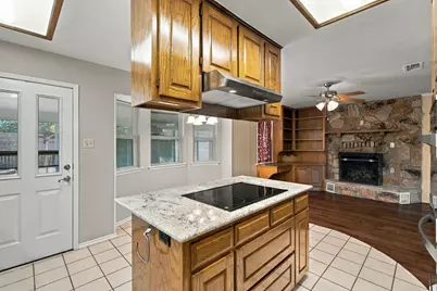 1802 Tulip Drive, Arlington, TX 76013 - Photo 11