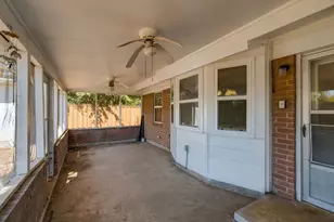 1802 Tulip Dr, Arlington, TX 76013 - Photo 29