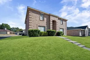717 Eldorado Dr, DeSoto, TX 75115 - Photo 3