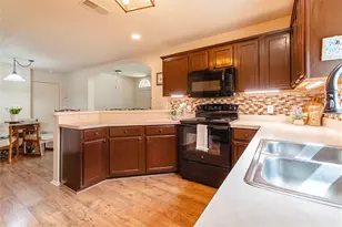 521 N Ave E, Springtown, TX 76082 - Photo 9