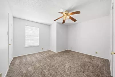 929 W Hickory Street #A10, Denton, TX 76201 - Photo 17