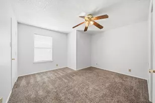 929 W Hickory St, Denton, TX 76201 - Photo 17