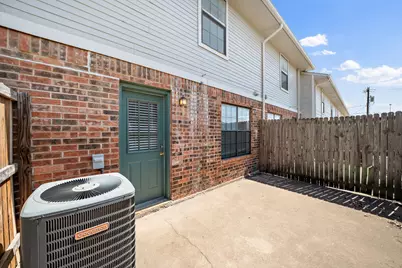 929 W Hickory Street #A10, Denton, TX 76201 - Photo 23