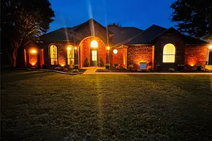 709 Hollingsworth Ln, Red Oak, TX 75154 - Photo 3