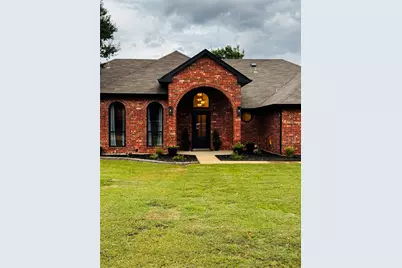 709 Hollingsworth Lane, Red Oak, TX 75154 - Photo 1
