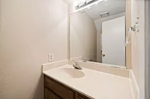 929 W Hickory St, Denton, TX 76201 - Photo 5