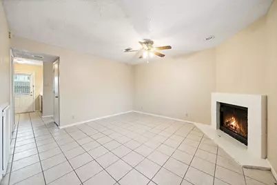 929 W Hickory Street #A15, Denton, TX 76201 - Photo 3