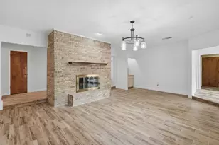 6437 Suncrest Ct, North Richland Hills, TX 76180 - Photo 9