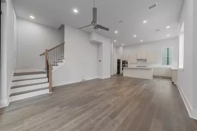381 E Greenbriar Lane #1005, Dallas, TX 75203 - Photo 9