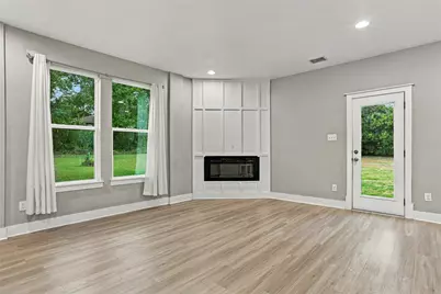 5505 Longcrest Drive, Garland, TX 75043 - Photo 9