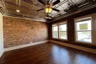 227 W Oak St, Denton, TX 76201 - Photo 3