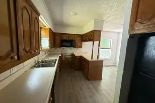 3910 Johnson St, Greenville, TX 75401 - Photo 5