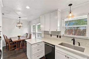 1309 Oxford Ln, Denton, TX 76209 - Photo 9