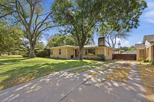 2908 Ryan Pl Dr, Fort Worth, TX 76110 - Photo 5