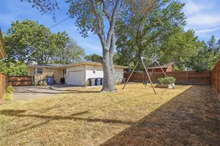 2908 Ryan Pl Dr, Fort Worth, TX 76110 - Photo 27
