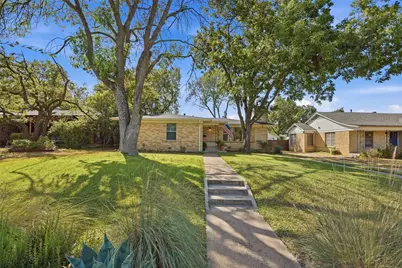 2908 Ryan Place Drive, Fort Worth, TX 76110 - Photo 3