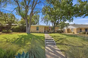 2908 Ryan Pl Dr, Fort Worth, TX 76110 - Photo 3