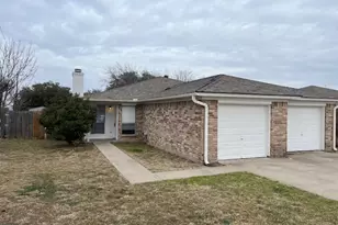 1152 Landsdale Ln, Saginaw, TX 76179 - Photo 1