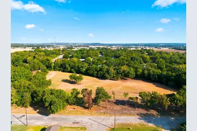 1411 Park Street, Clifton, TX 76634 - Photo 9