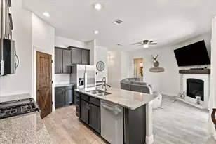 11404 Culberson Dr, Aubrey, TX 76227 - Photo 9