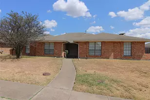1232 Mockingbird Ln, DeSoto, TX 75115 - Photo 1