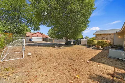 1117 Southridge Drive, Lancaster, TX 75146 - Photo 27