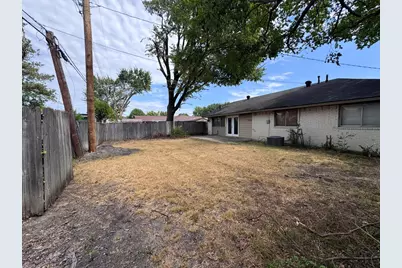 1610 Kingston Drive, Grand Prairie, TX 75051 - Photo 3
