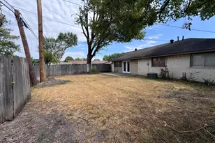 1610 Kingston Dr, Grand Prairie, TX 75051 - Photo 3