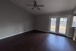 1610 Kingston Dr, Grand Prairie, TX 75051 - Photo 9