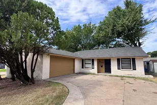 1610 Kingston Dr, Grand Prairie, TX 75051 - Photo 1