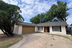 1610 Kingston Dr, Grand Prairie, TX 75051 - Photo 7