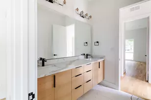 939 N Buckner Blvd, Dallas, TX 75218 - Photo 19