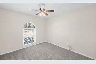 2001 San Jacinto Drive, Arlington, TX 76012 - Photo 17