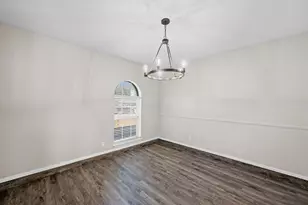 2001 San Jacinto Dr, Arlington, TX 76012 - Photo 9