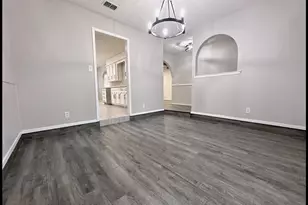 2001 San Jacinto Dr, Arlington, TX 76012 - Photo 11