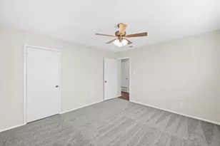 2001 San Jacinto Dr, Arlington, TX 76012 - Photo 21