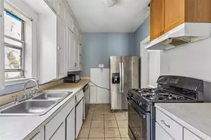 503 W Sycamore St, Denton, TX 76201 - Photo 5