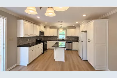 1313 Silver Falls, Longview, TX 75604 - Photo 3