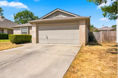 6313 Glen Knoll Drive, Fort Worth, TX 76179 - Photo 3