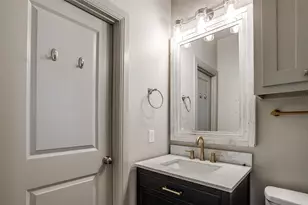 2537 McCart Ave, Fort Worth, TX 76110 - Photo 17