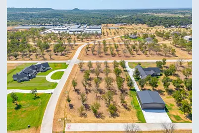 1648 Earhart Drive, Granbury, TX 76049 - Photo 11