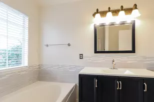 1055 Waterview Dr, Little Elm, TX 75068 - Photo 13