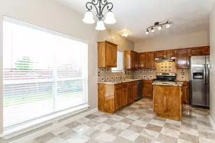 1055 Waterview Dr, Little Elm, TX 75068 - Photo 7