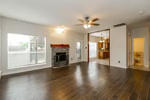 1055 Waterview Dr, Little Elm, TX 75068 - Photo 5